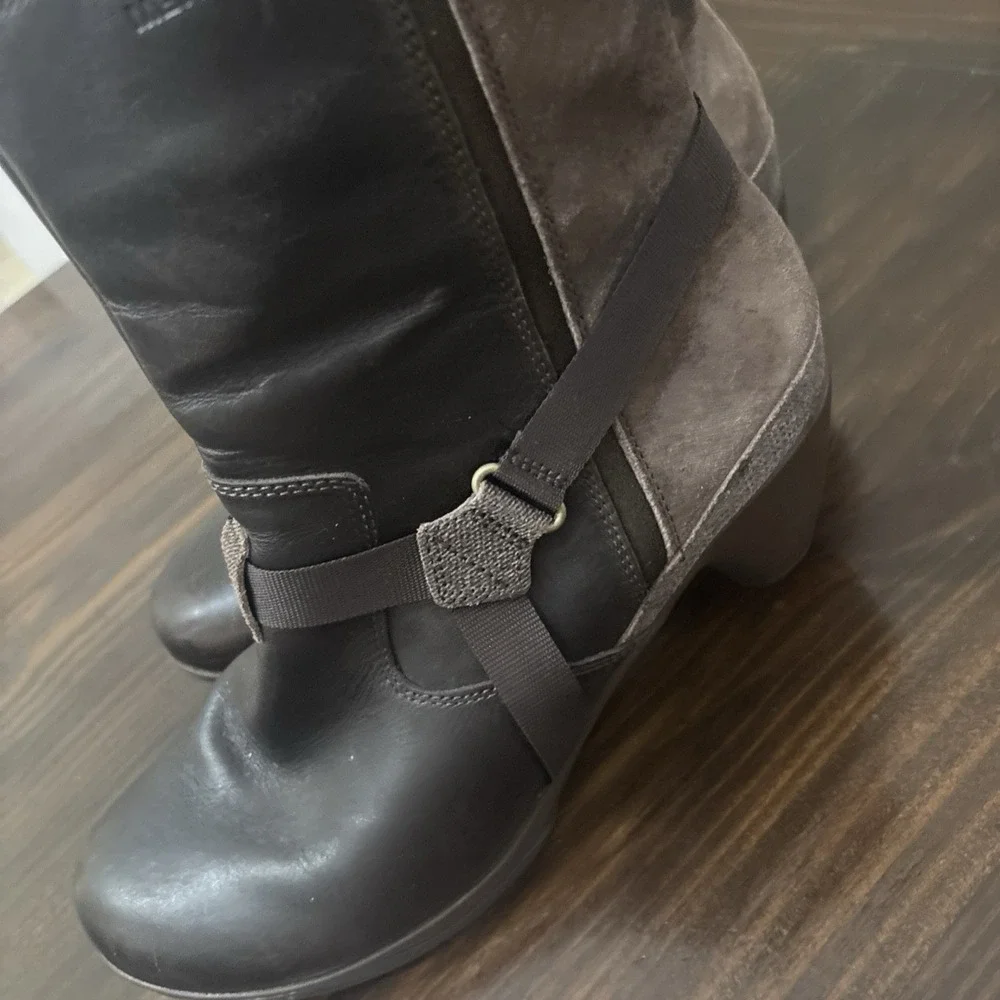 Merrell Women's Evera Fade Espresso Heeled Ankle Boots - Size 10US